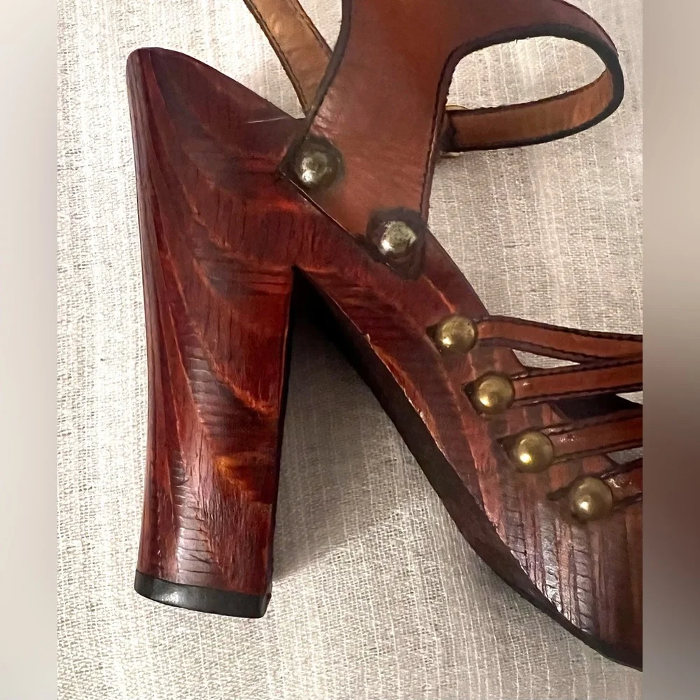 Vintage 1970’s strapy